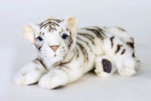 HANSA мягкая игрушка Белый тигренок лежащий 26 см