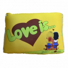 Подушка Любовь желтая 30*27 см